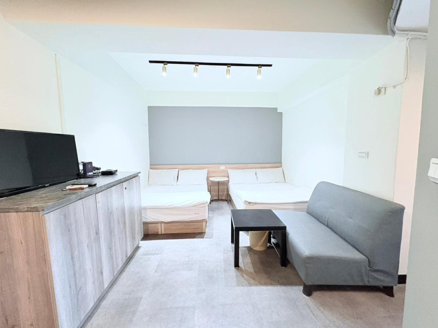 Inn 逢甲home Тайджун Екстериор снимка